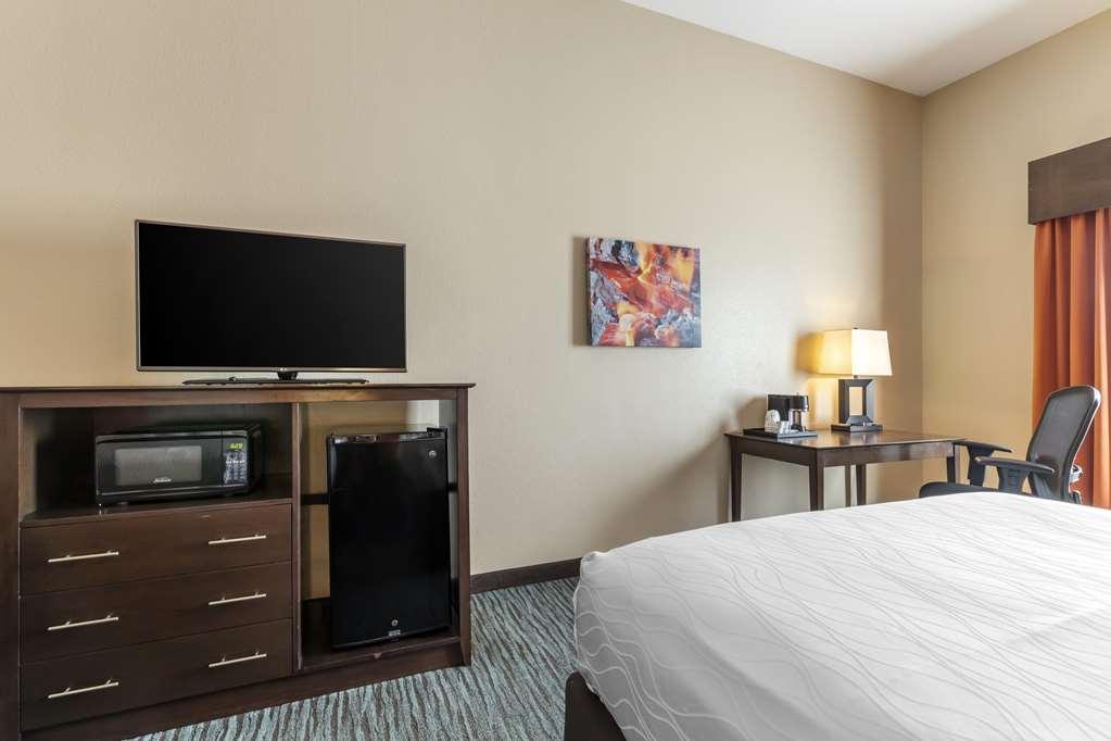 Best Western Plus Longhorn Inn & Suites Luling Quarto foto